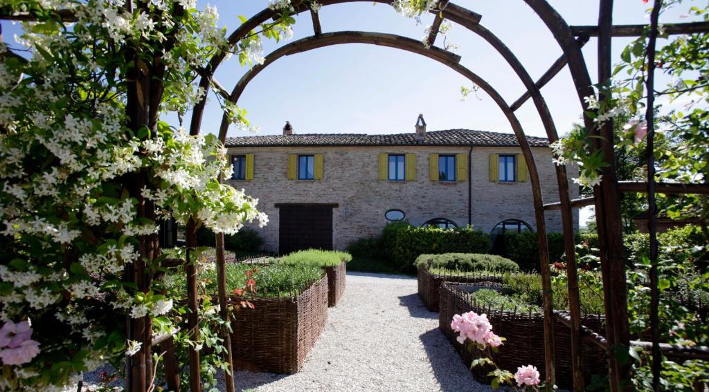 Tenuta Santi Giacomo e Filippo - Sunday Lunch in Tenuta Marche Tenuta Santi Giacomo e Filippo