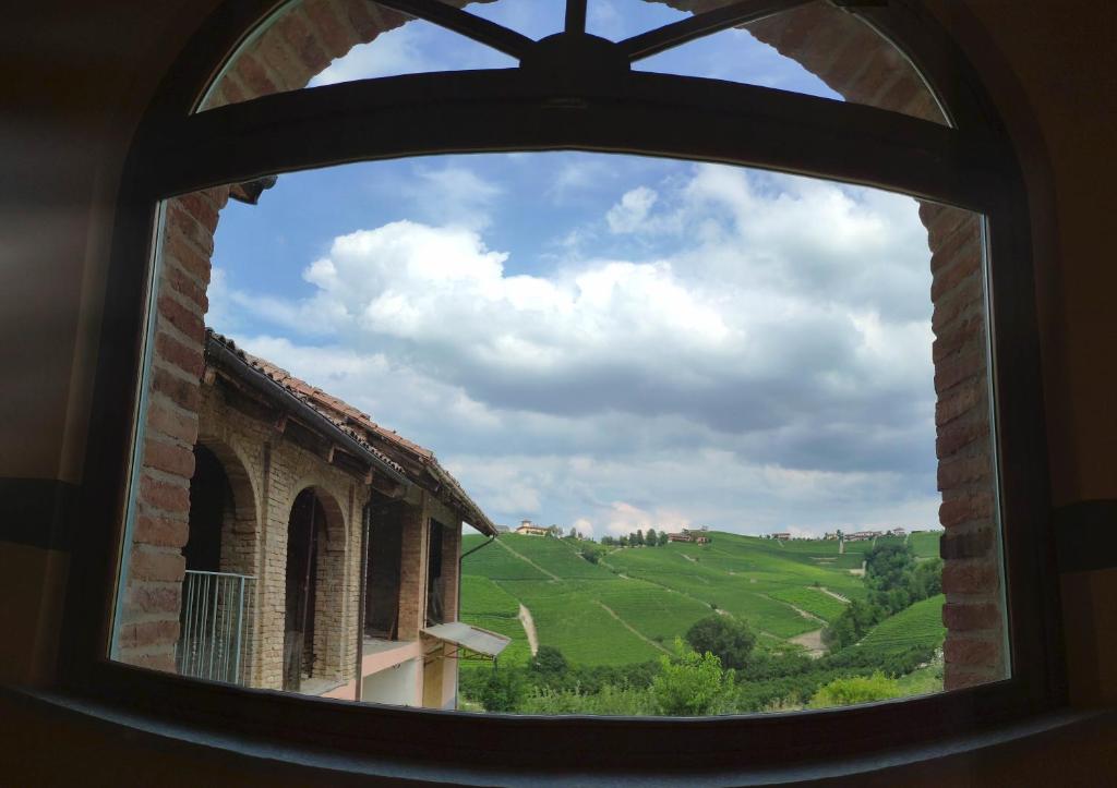 Cascina Pugnane - Pranzo in vigna Piemonte Cascina Pugnane