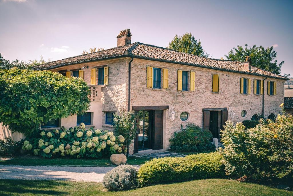Tenuta Santi Giacomo e Filippo - E-Bike "Alle Origini del Cibo" Marche Tenuta Santi Giacomo e Filippo