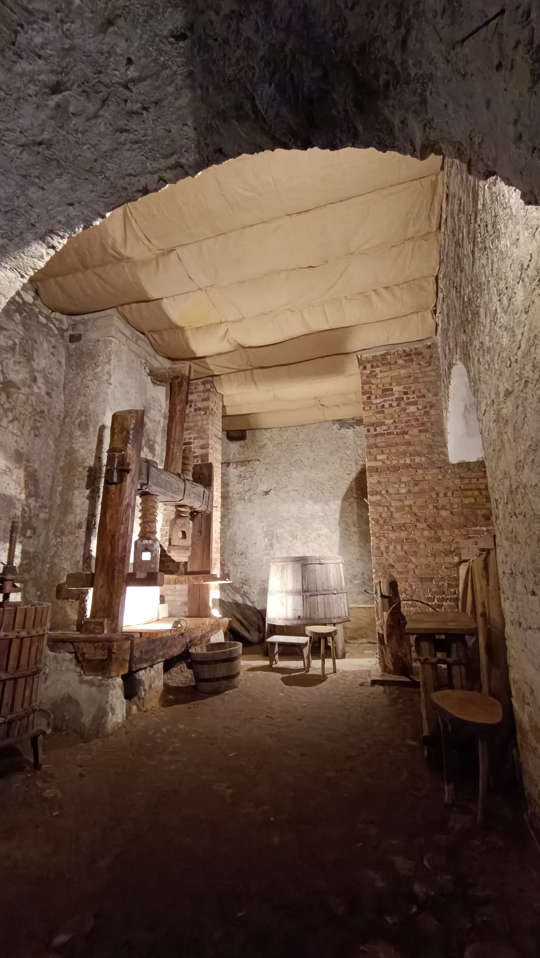 PETRILLO - ESPLORANDO IL BORGO DI MONTEFUSCO Campania Petrillo