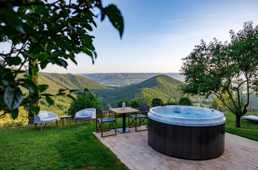 Antichi Casali di Charme - Suite con idromassagio & Degustazione Umbria Antichi Casali di Charme